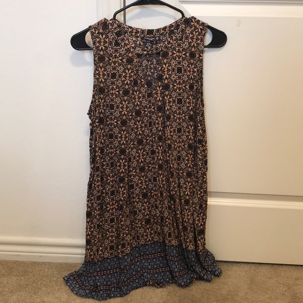 Indulge Patterned Sleeveless Dress - Size Small